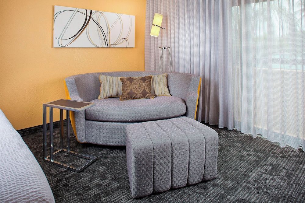 undefined Courtyard by Marriott Miami Airport West/Doral 4