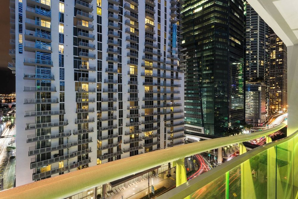 undefined Courtyard by Marriott Miami Downtown 7