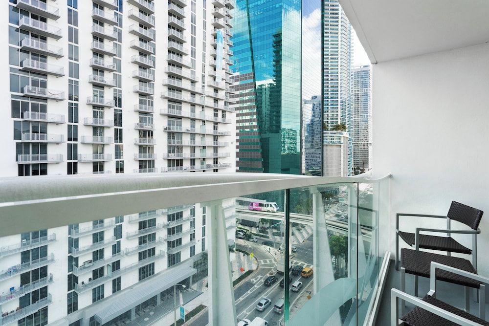 undefined Courtyard by Marriott Miami Downtown 5