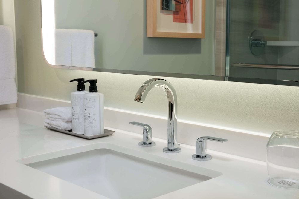 undefined Sonesta Miami Airport 9