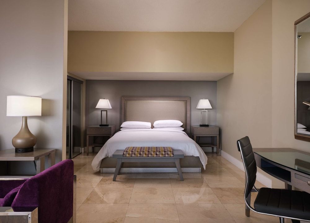 undefined DoubleTree by Hilton Grand Hotel Biscayne Bay 4