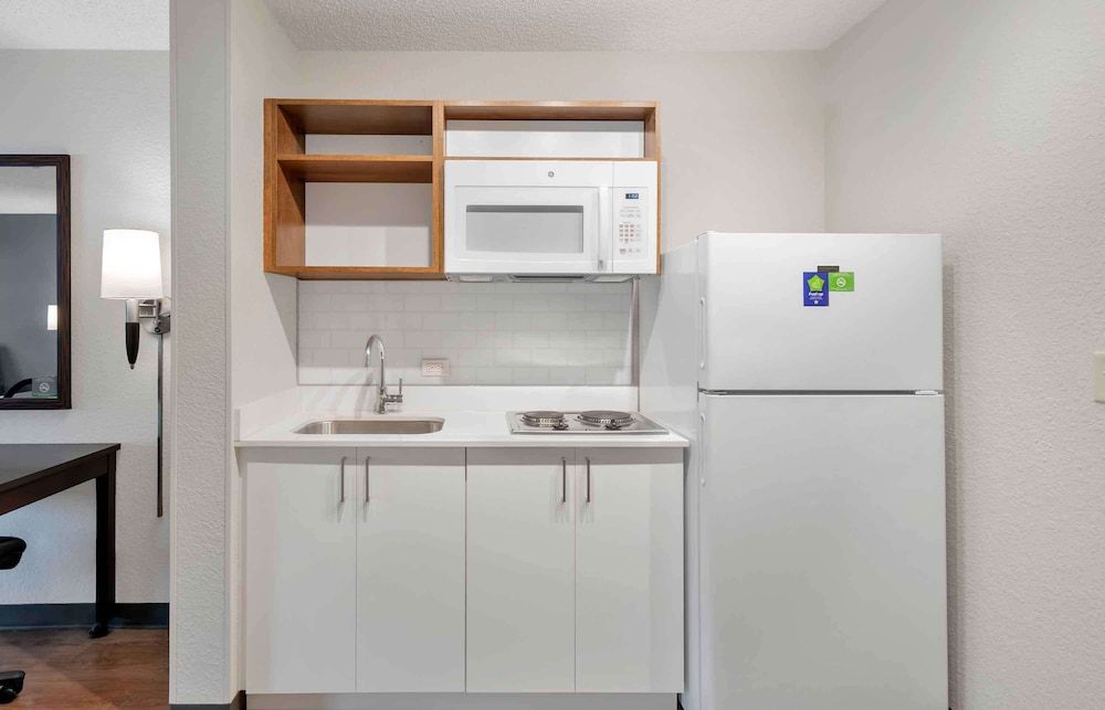 Extended Stay America Premier Suites Miami Downtown Brickell Studio, 1 Queen Bed, Non Smoking 2