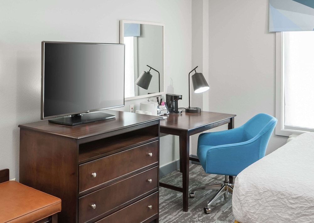 undefined Hampton Inn & Suites by Hilton Miami-Doral/Dolphin Mall 8