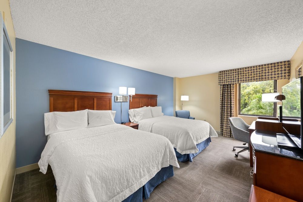 Hampton Inn Miami-Airport West Room, 2 Double Beds 3
