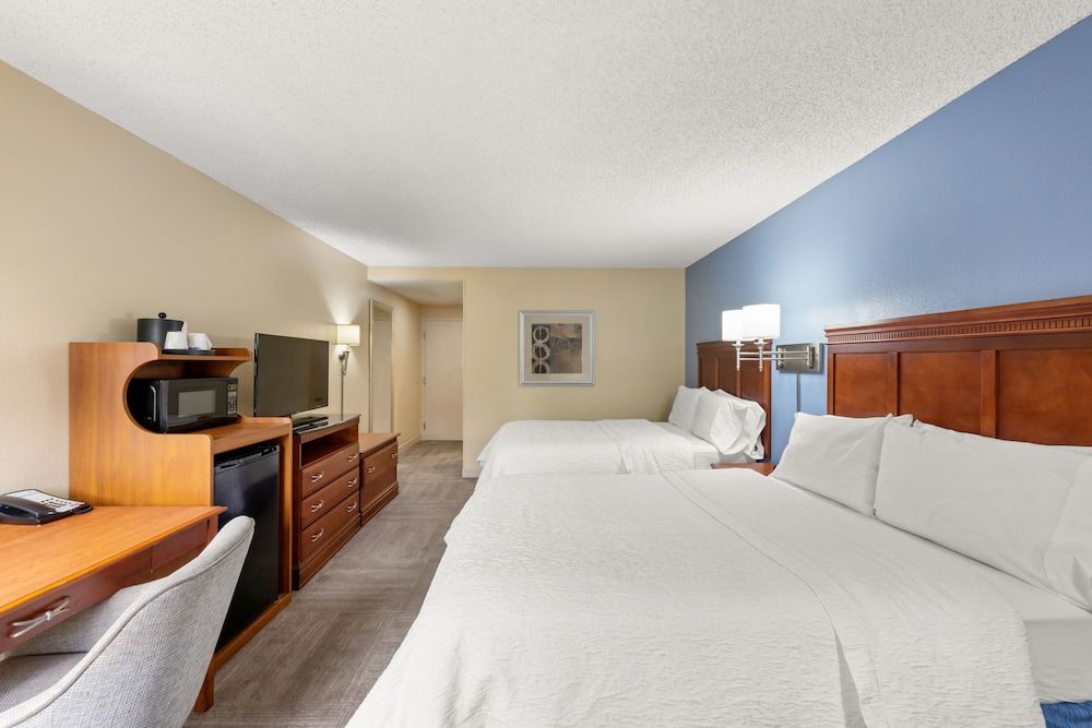 Hampton Inn Miami-Airport West Room, 2 Double Beds 2