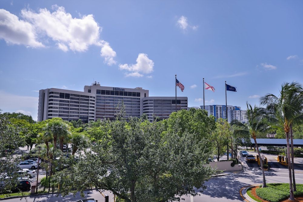 undefined Hilton Miami Airport Blue Lagoon 8