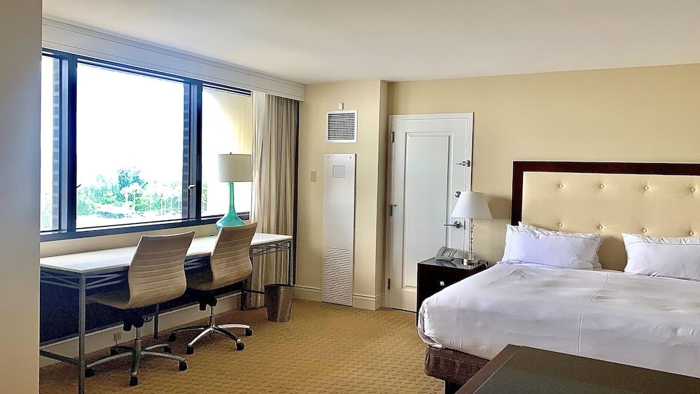 undefined Hilton Miami Airport Blue Lagoon 10