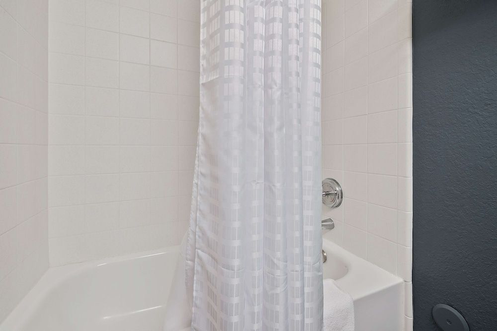 Extended Stay America Suites Miami Airport Blue Lagoon Studio, 1 Queen Bed, Non Smoking (Hearing Accessible) 9