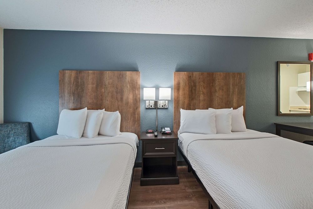 undefined Extended Stay America Suites Miami Airport Blue Lagoon 4