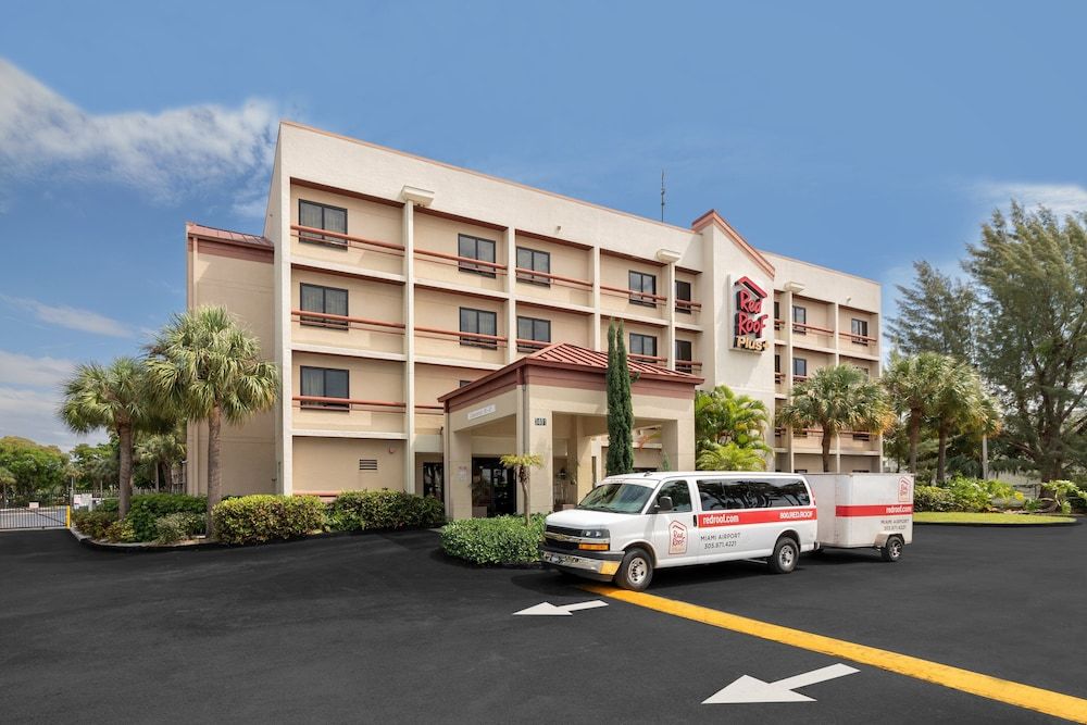 undefined Red Roof Inn PLUS+ Miami Airport 2