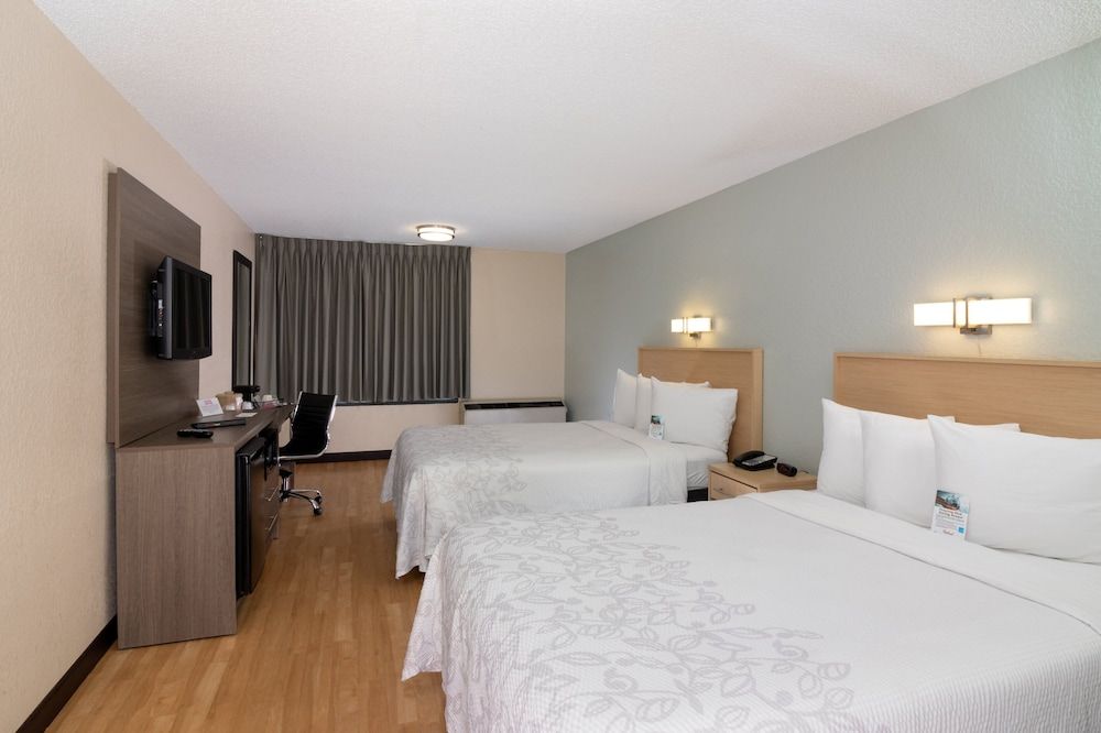 Red Roof Inn PLUS+ Miami Airport Deluxe Room, 2 Double Beds (Smoke Free)