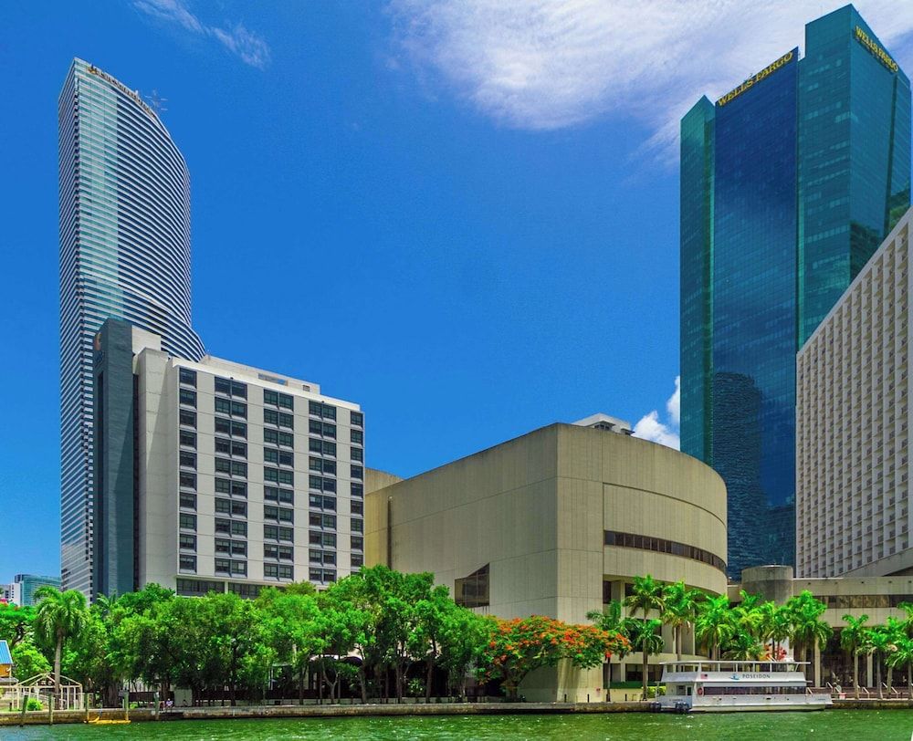 undefined Comfort Inn & Suites Downtown Brickell - Port of Miami 2