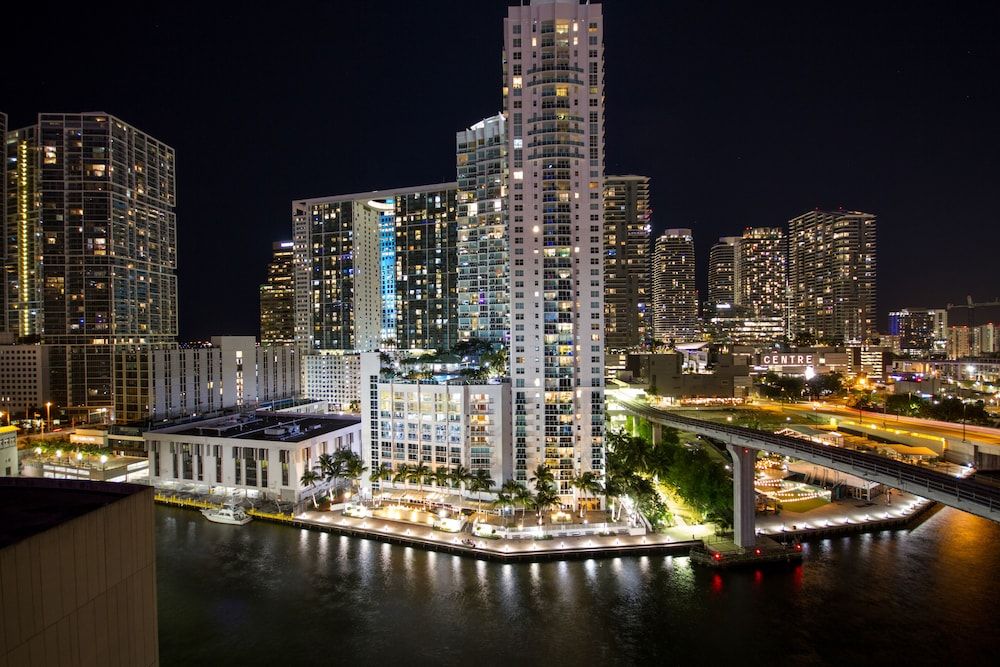 undefined Comfort Inn & Suites Downtown Brickell - Port of Miami 4