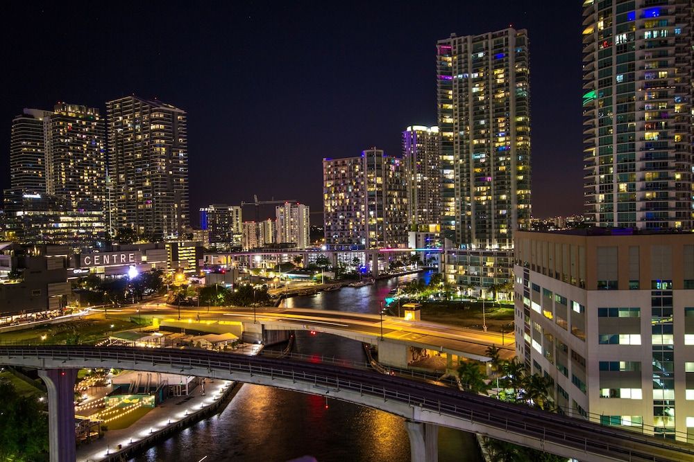 undefined Comfort Inn & Suites Downtown Brickell - Port of Miami 3