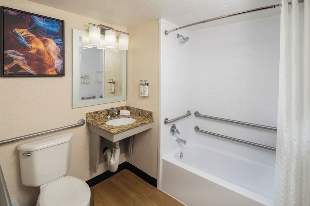 undefined Candlewood Suites Miami Doral by IHG 4