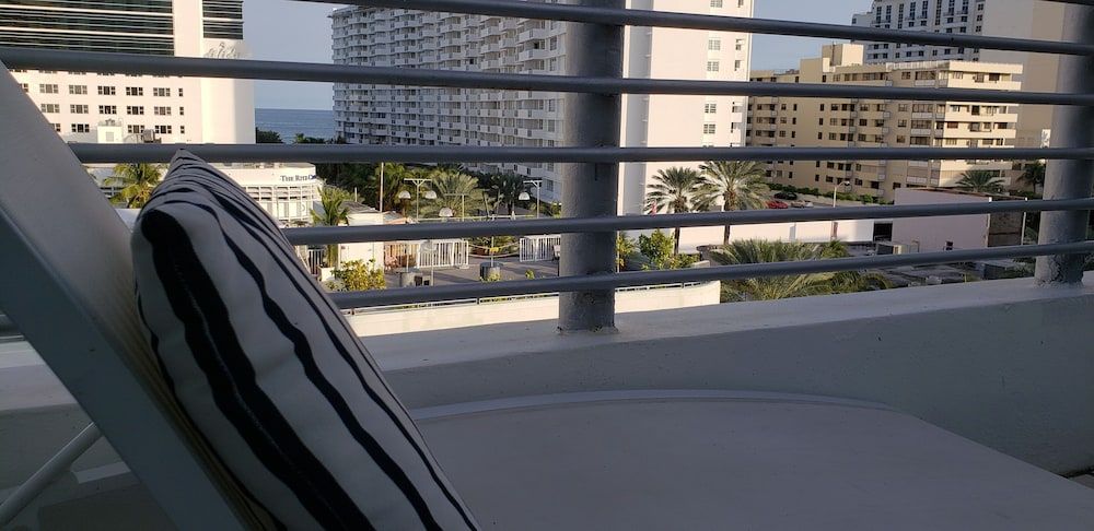 undefined Albion South Beach Hotel 9