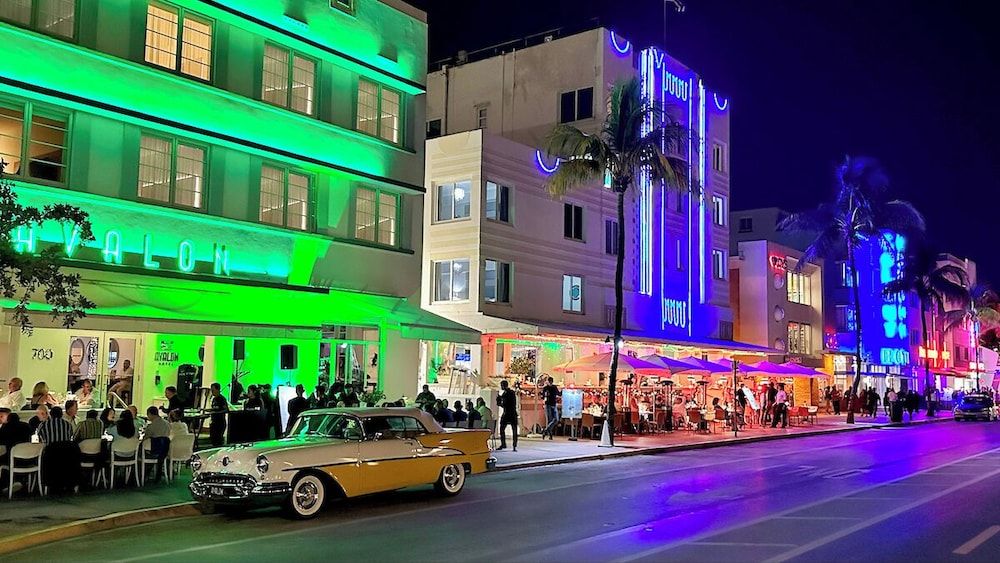 undefined Avalon Hotel 7