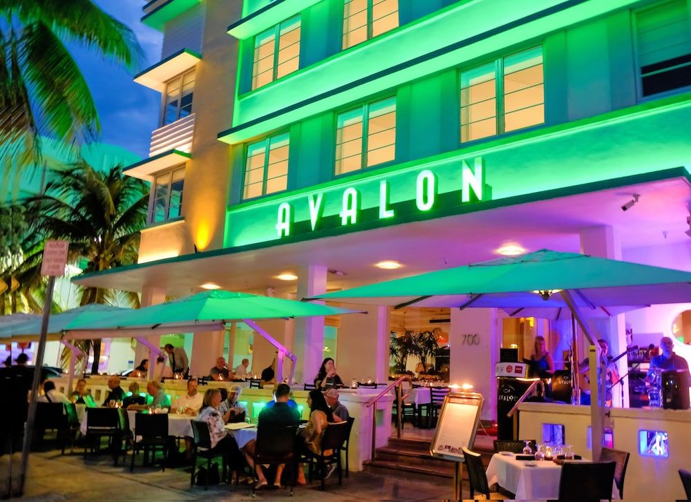 undefined Avalon Hotel 9
