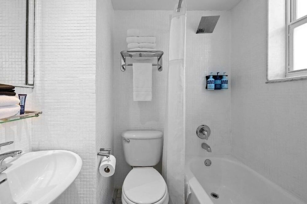 undefined Beacon Hotel South Beach 10