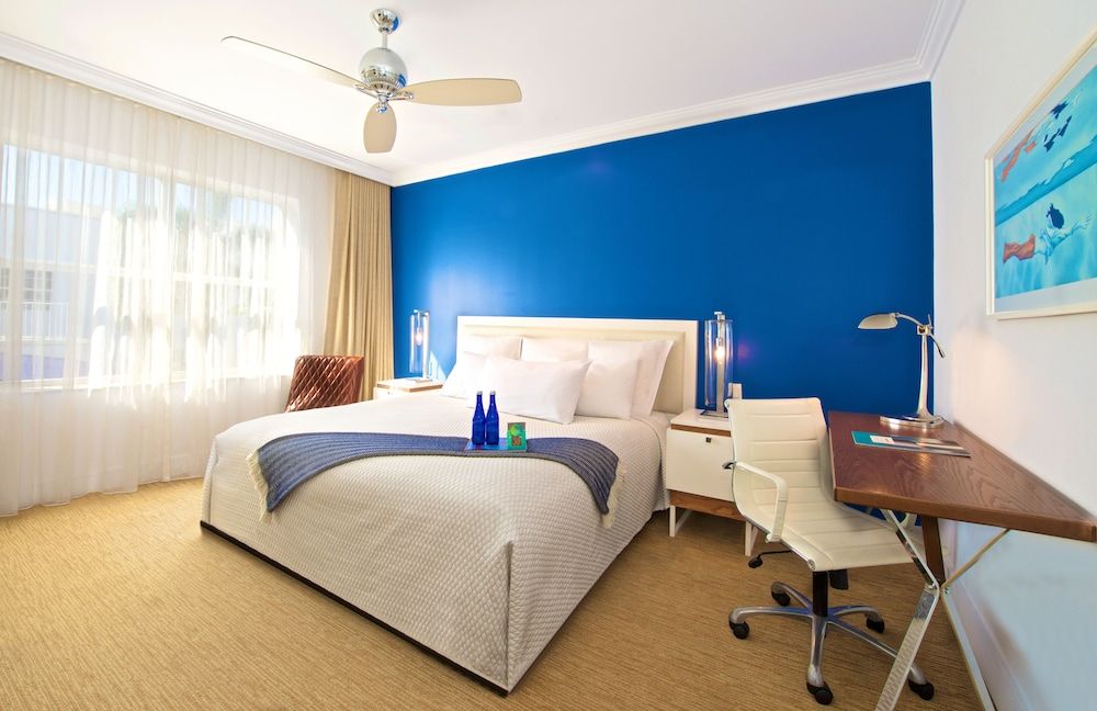 Blue Moon Hotel Standard Room, 1 King Bed, Accessible 3