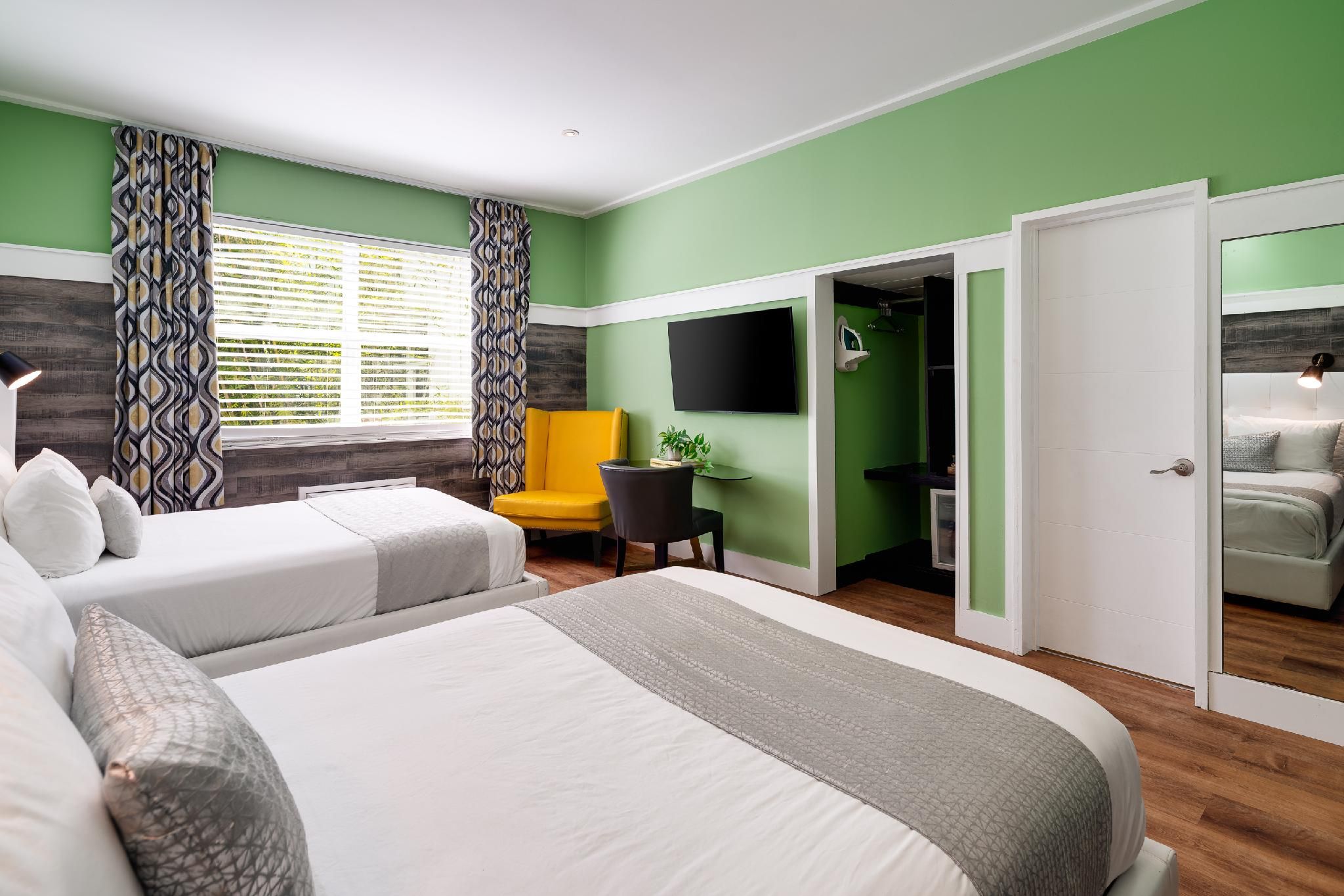 Double Bedroom Pool View