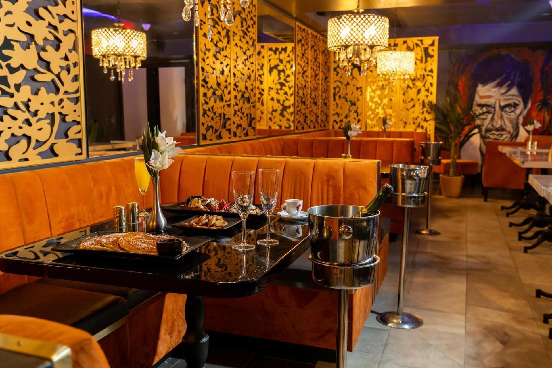 undefined Colony Hotel 10