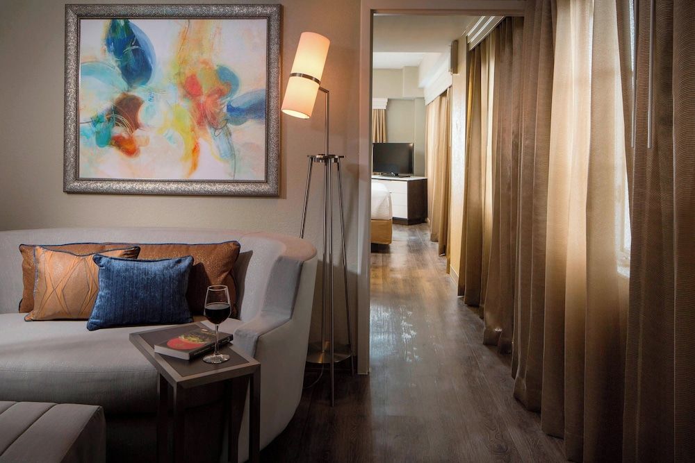 undefined Courtyard by Marriott Miami Beach-South Beach 9