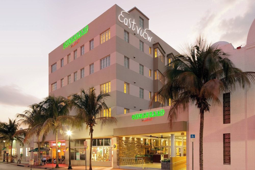 undefined Courtyard by Marriott Miami Beach-South Beach 2
