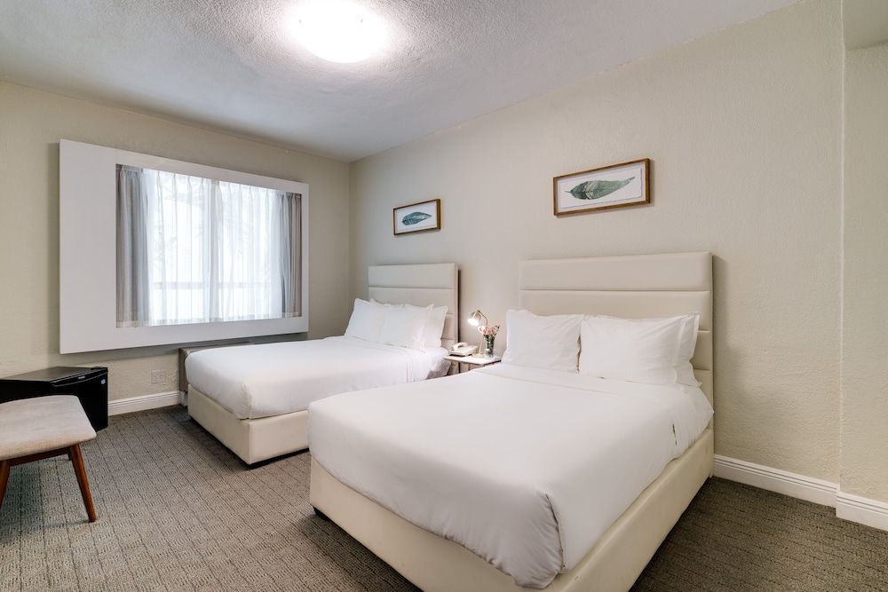 undefined Crest Hotel Suites 10