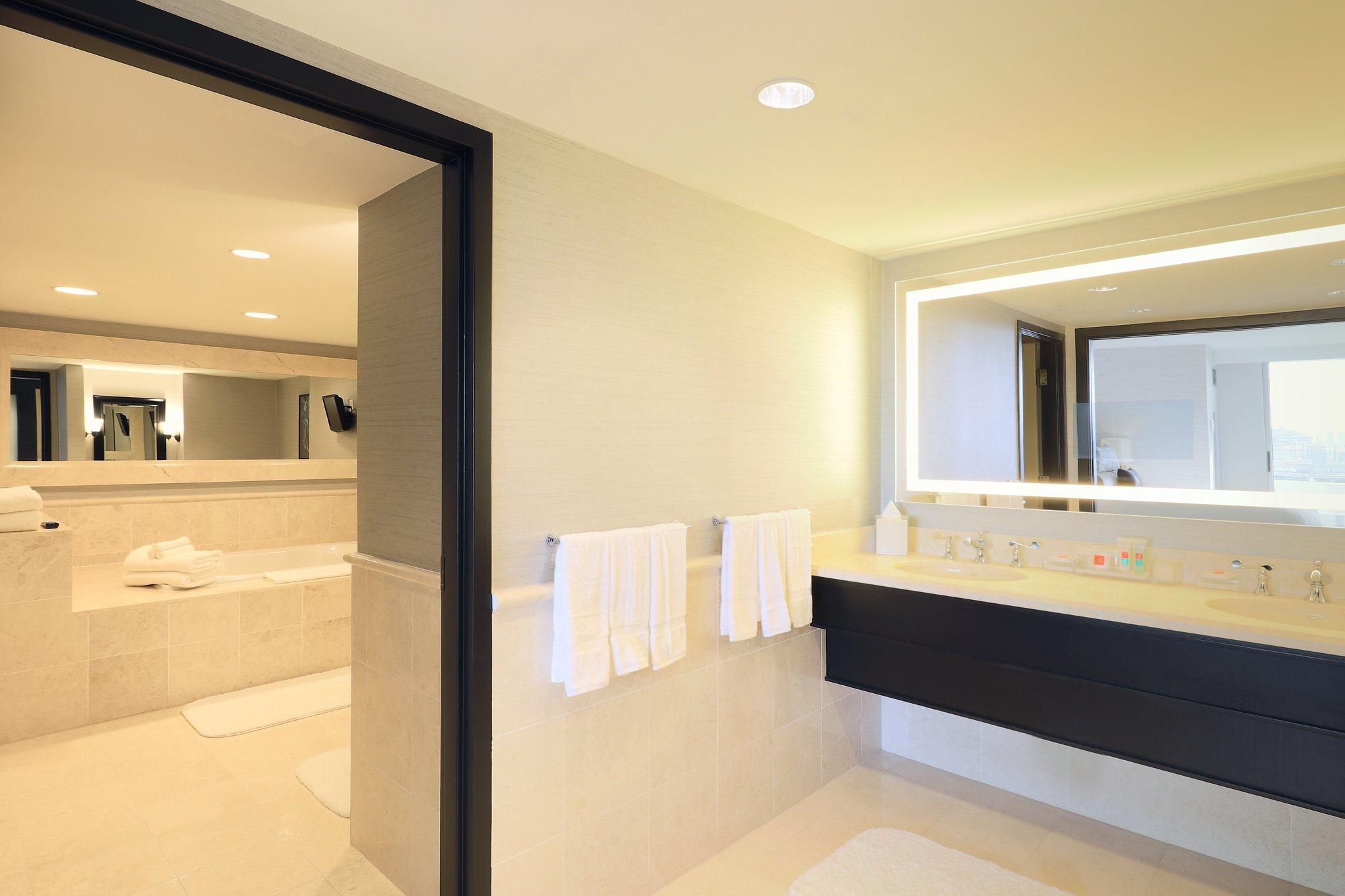 Presidential City Skyline View Balcony Suite