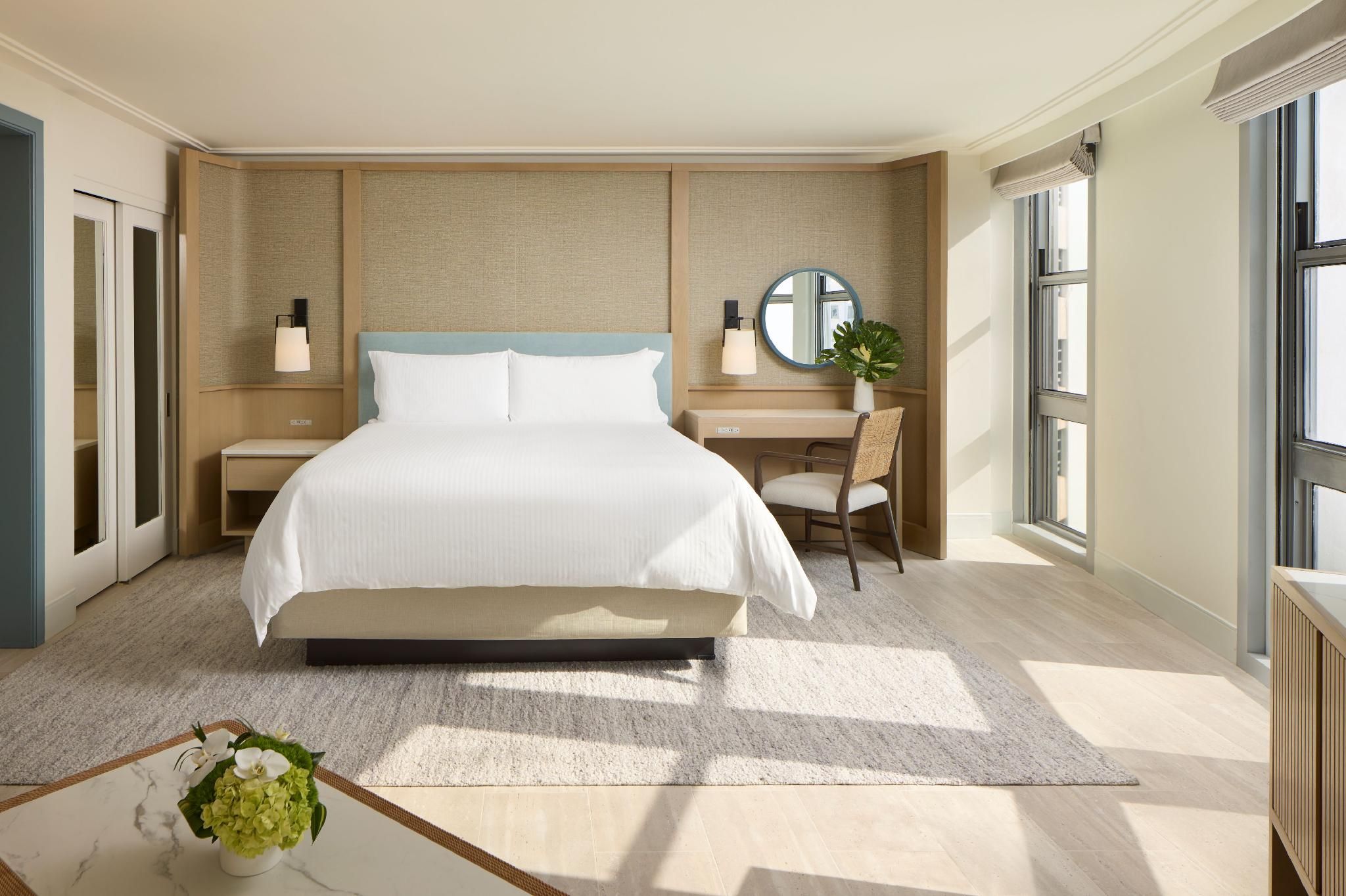 City Skyline View Studio Suite