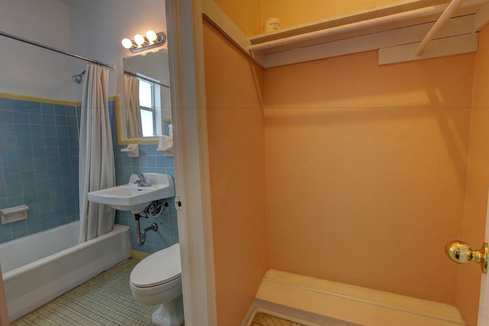 Parisian Hotel South Beach Deluxe Two Beds 8