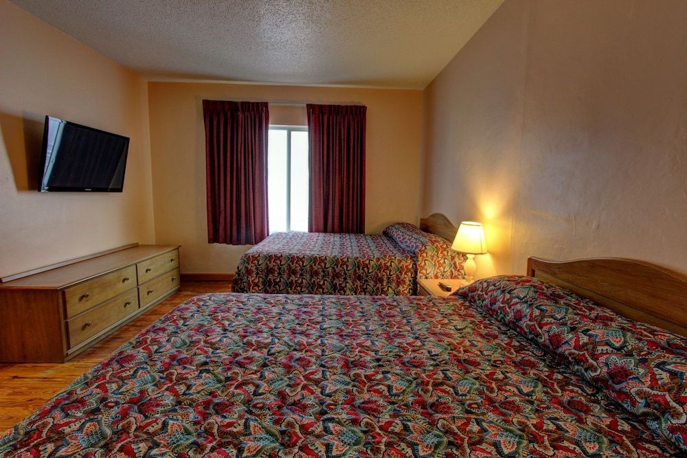 undefined Parisian Hotel South Beach 3