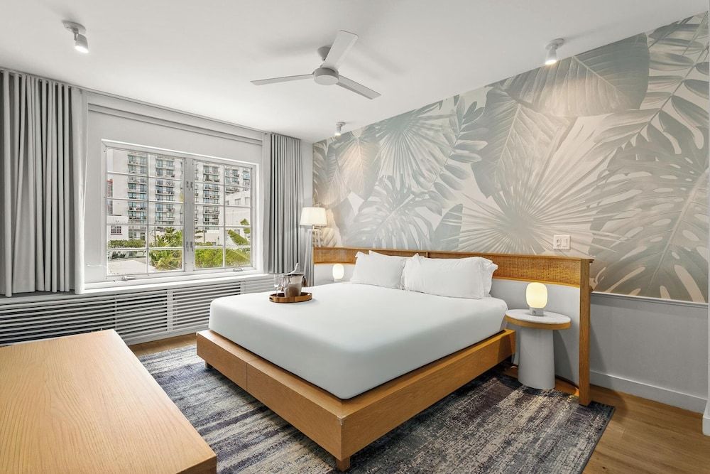 Park Central South Beach 1 King Bed 2