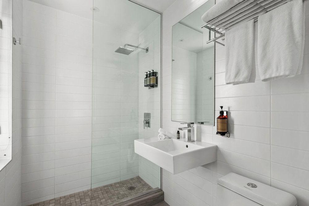 Park Central South Beach 1 King Bed 6