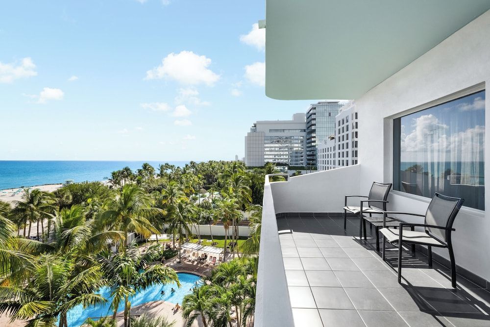 undefined Hotel Riu Plaza Miami Beach 4