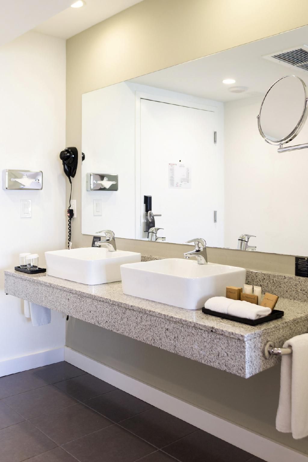 undefined Hotel Riu Plaza Miami Beach 8