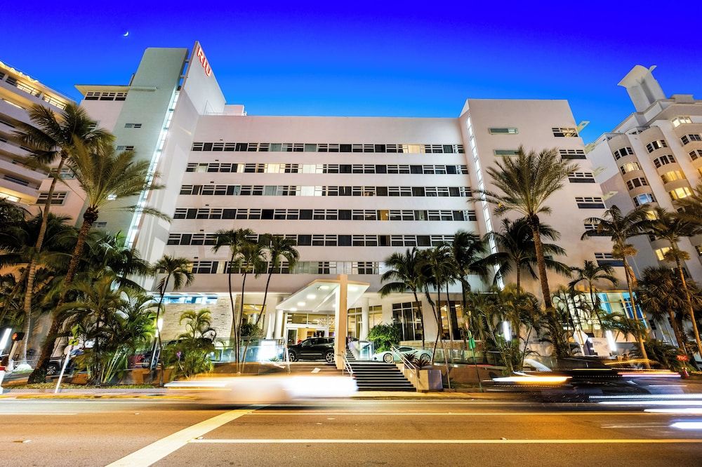 undefined Hotel Riu Plaza Miami Beach 5