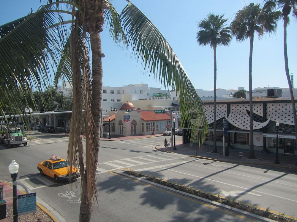 undefined Royal South Beach Hotel 9