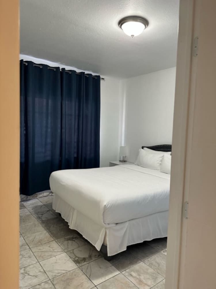 Royal South Beach Hotel Amazing 2 bedroom large apartment