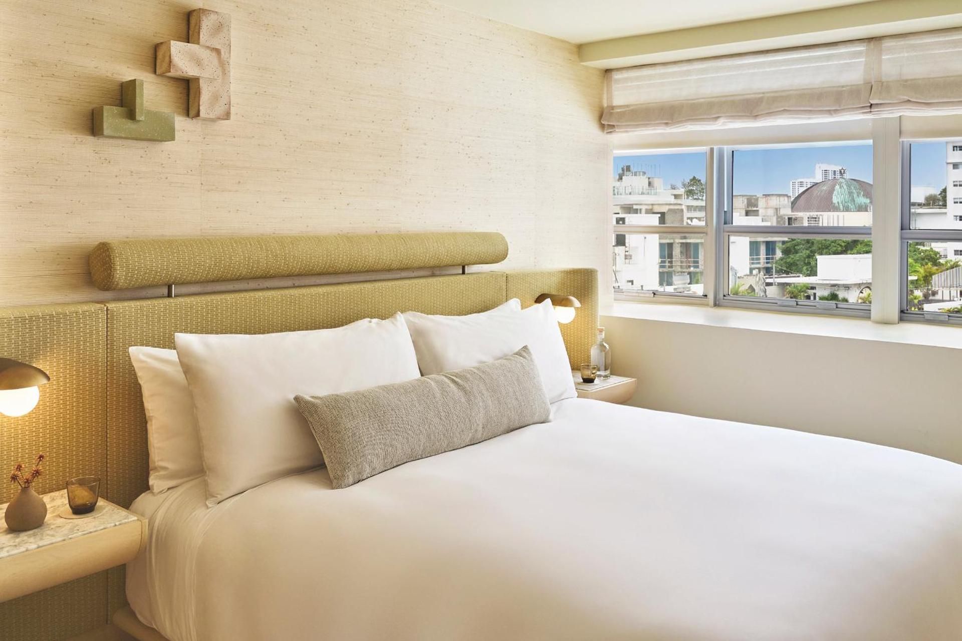 City View King Suite