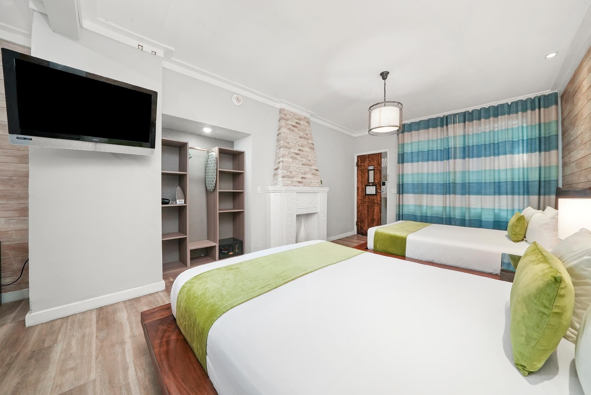 undefined Chesterfield Hotel & Suites 9