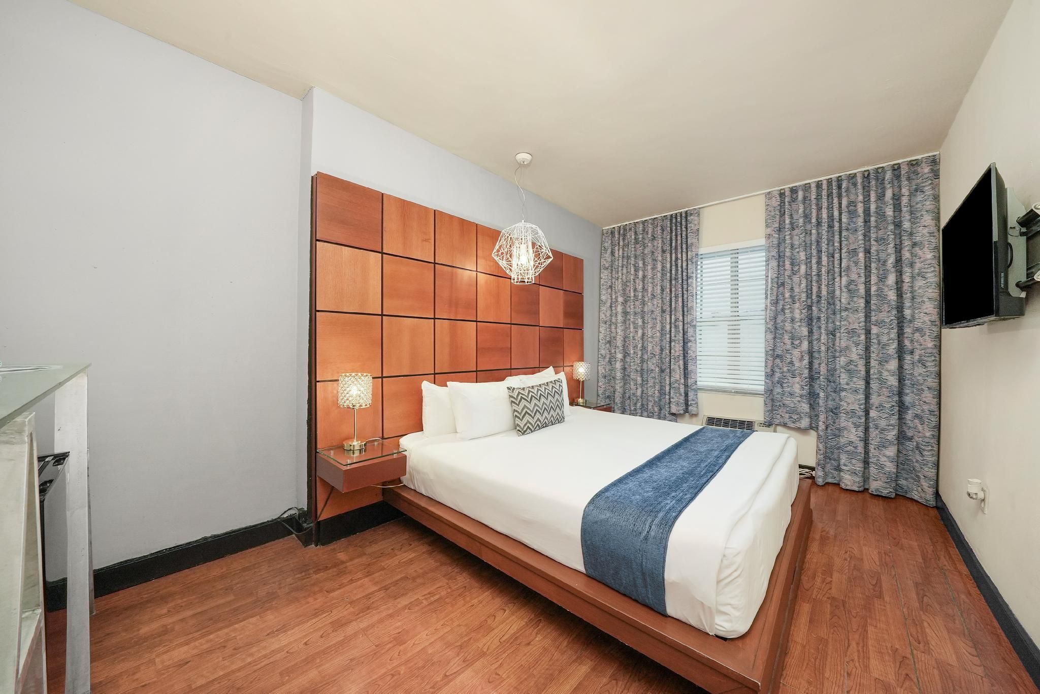 Accessible King Room