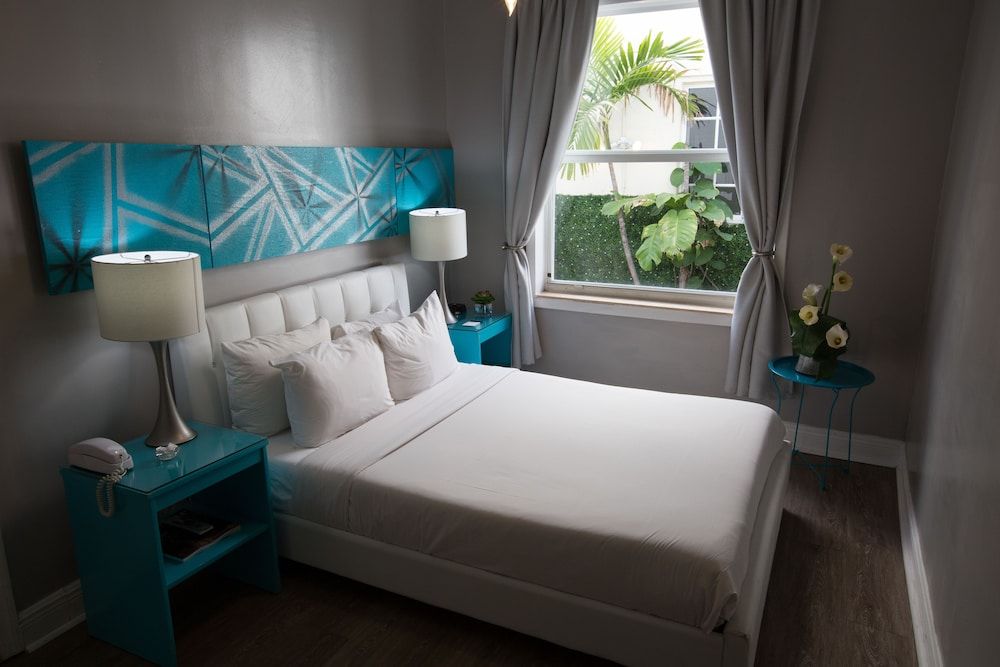 Odyssey of South Beach Apart Hotel Standard Room 2