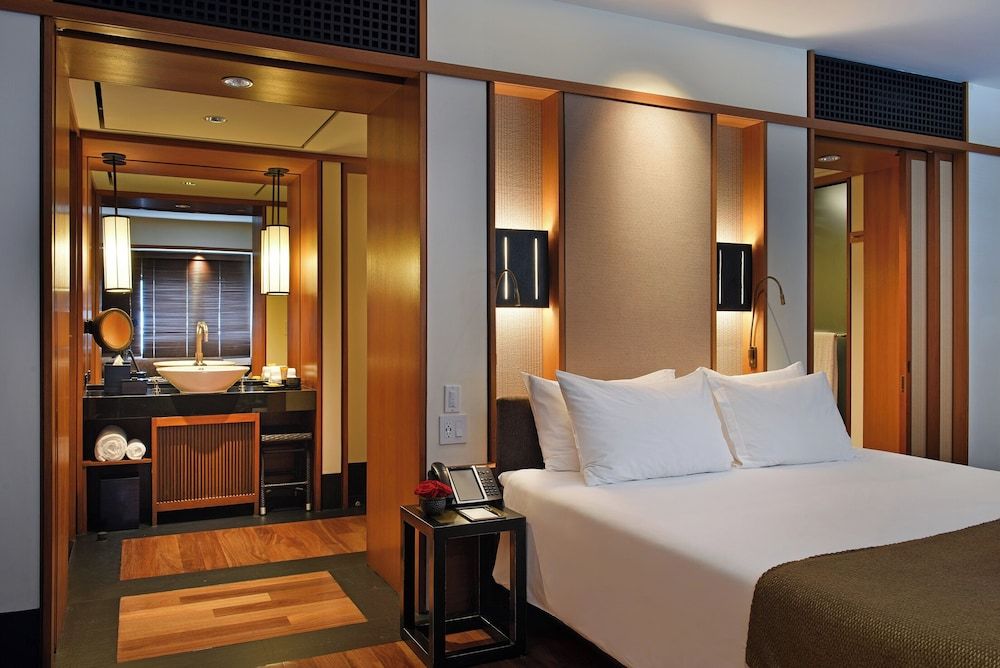 The Setai Studio Suite, City View