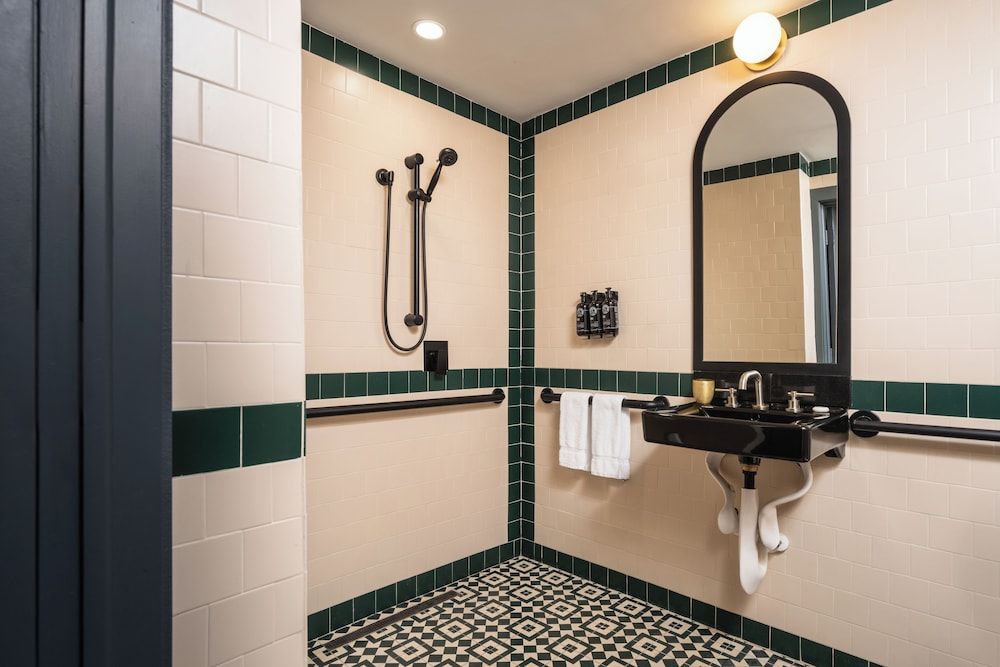 Balfour Miami Beach, a Registry Collection Hotel Room, 1 King Bed, Mobility Accessible, Non Smoking (Roll-in Shower) 5