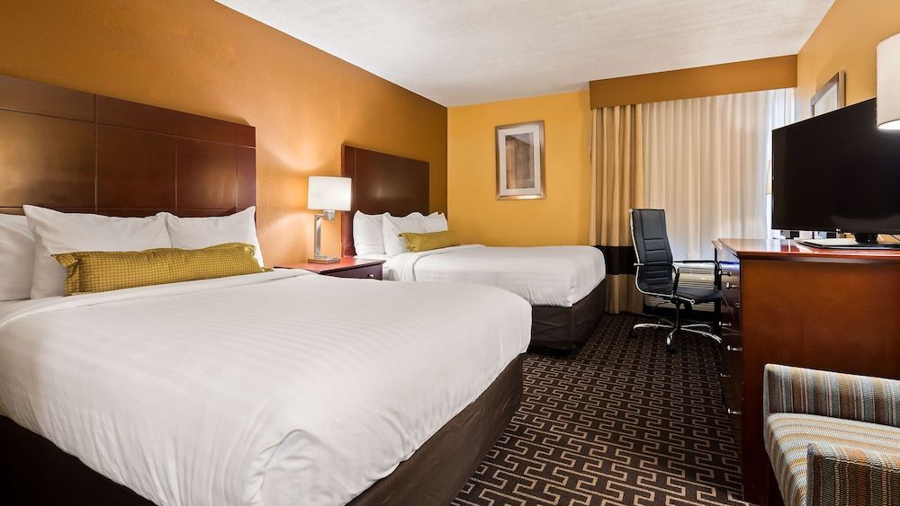 Best Western Milton Inn Standard Room, 2 Queen Beds, Accessible, Bathtub 2