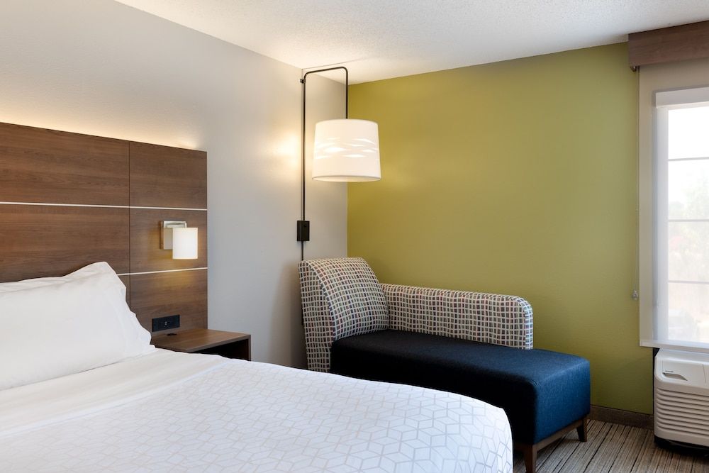 Suite, 2 Queen Beds (Additional Living Area)