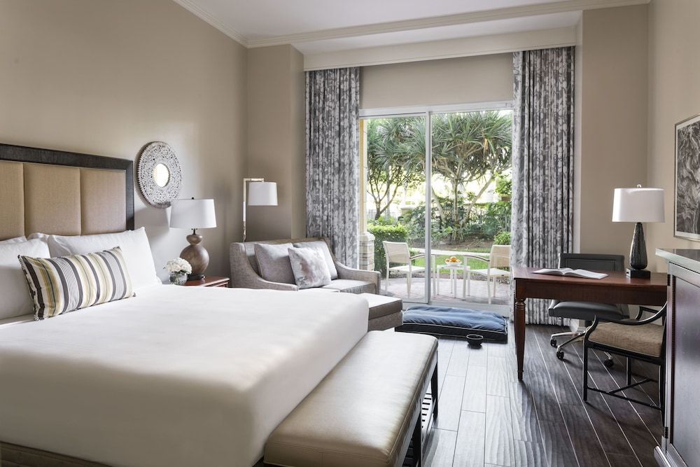 Room, 1 King Bed, Non Smoking (Balcony)