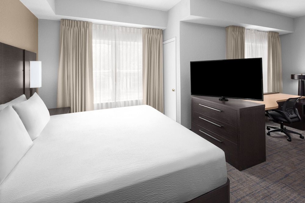 Studio, 1 King Bed with Sofa bed